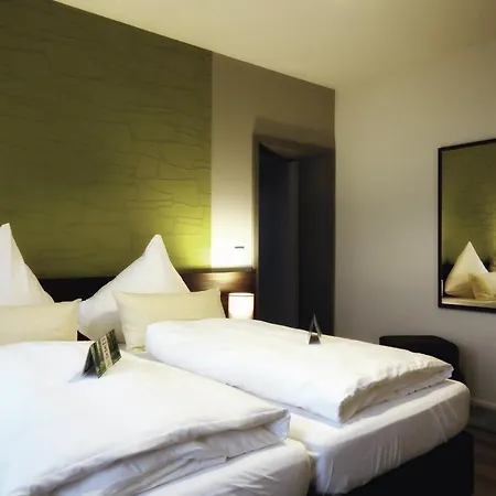 Konsumhotel Am Park Otel 4*