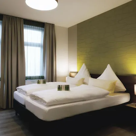 Otel Konsumhotel Am Park 4*