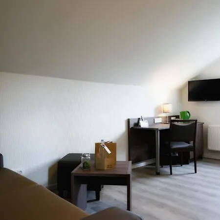 Konsumhotel Am Park 4* אוברהוף