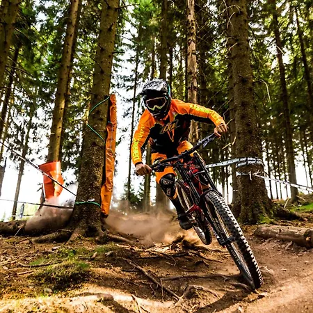 Konsumhotel Am Park Hotel 4*