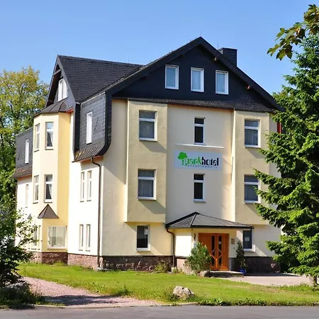Konsumhotel Am Park 4*