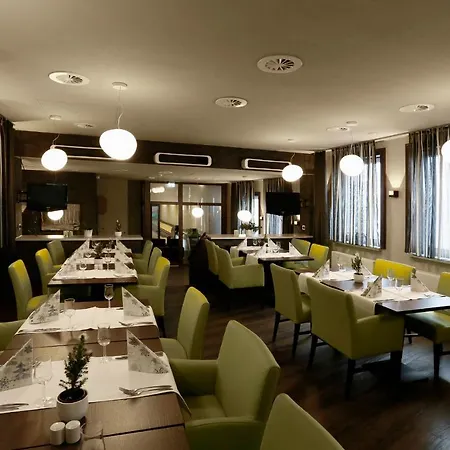 Konsumhotel Am Park 4* Oberhof (Thuringia)